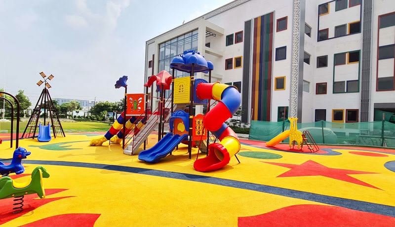 Kids Play Equipment